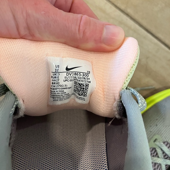 Nike Women's Pegasus Trail 5 Running Shoes, green pink, sz 10, NWB - Picture 6 of 8